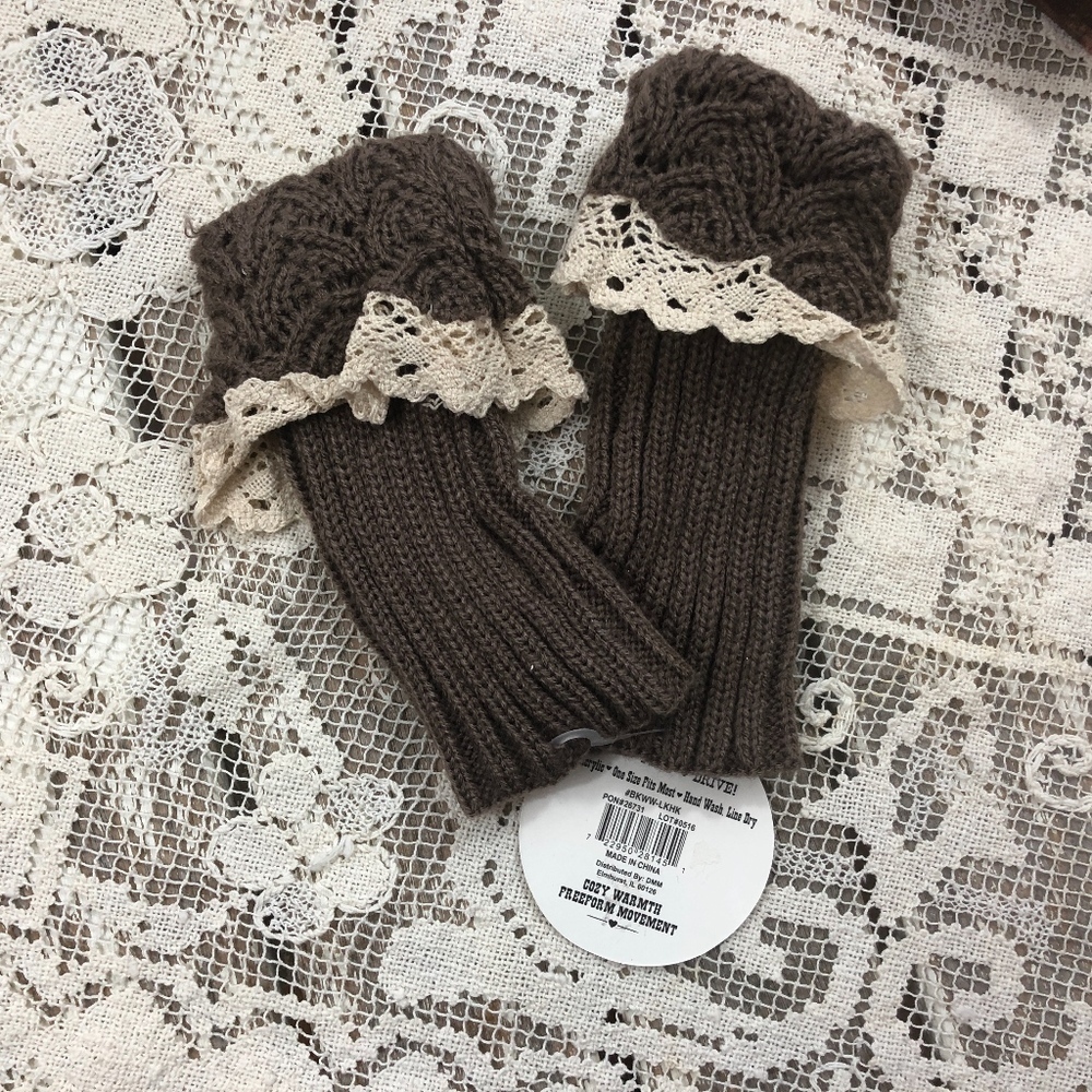 Britt's Knits Wrist Warmers OS - Picture 4 of 5